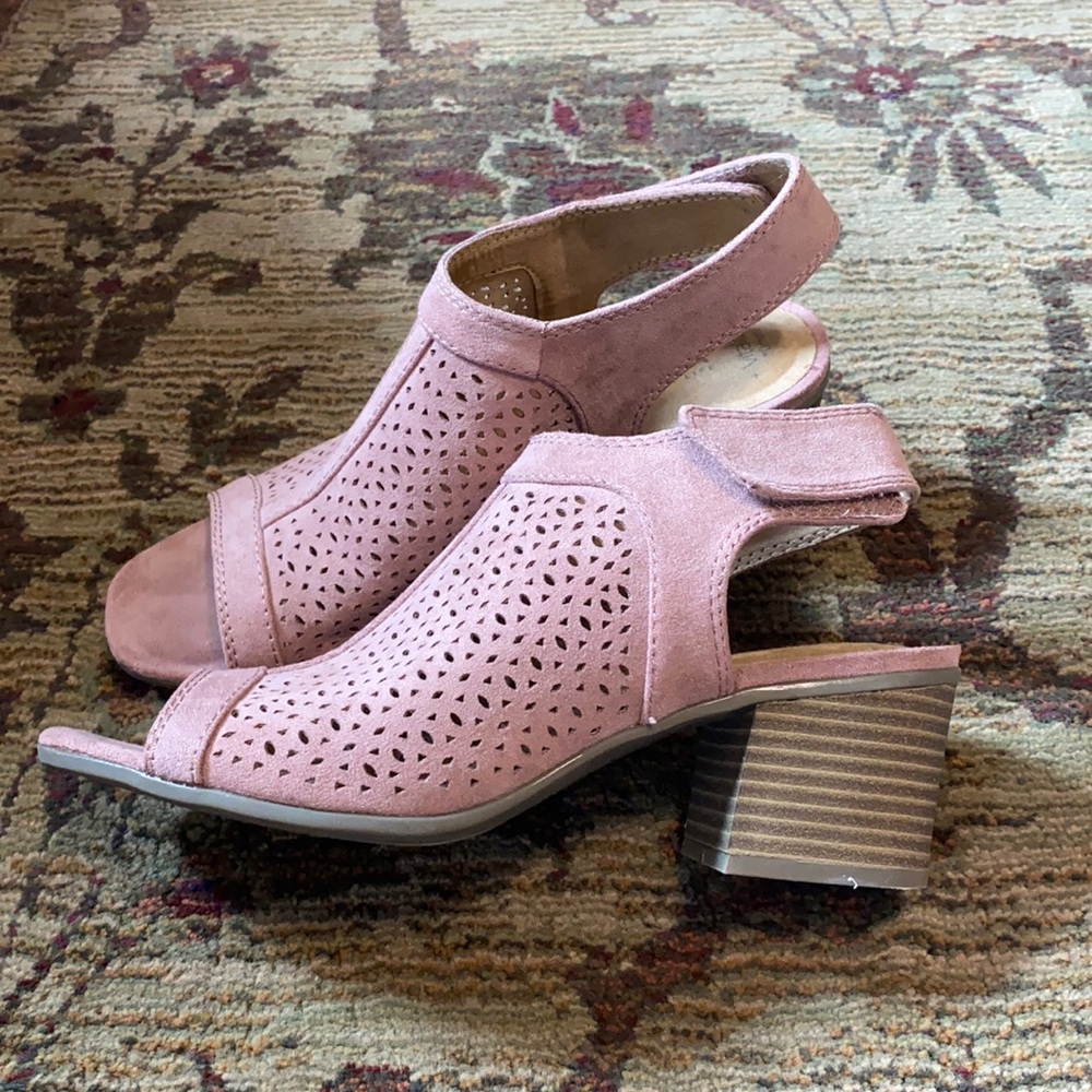 Sonoma, size 7.5, Mauve, open toe 2.25in Lina heel